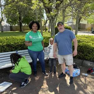 Volunteers Unite to Improve Veterans Park